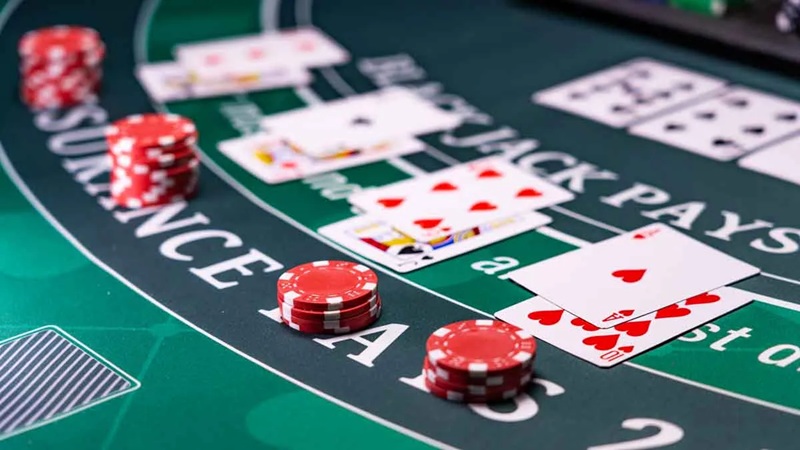Hướng dẫn chi tiết cách chơi Blackjack FB88 đổi thưởng Blackjack Fb88